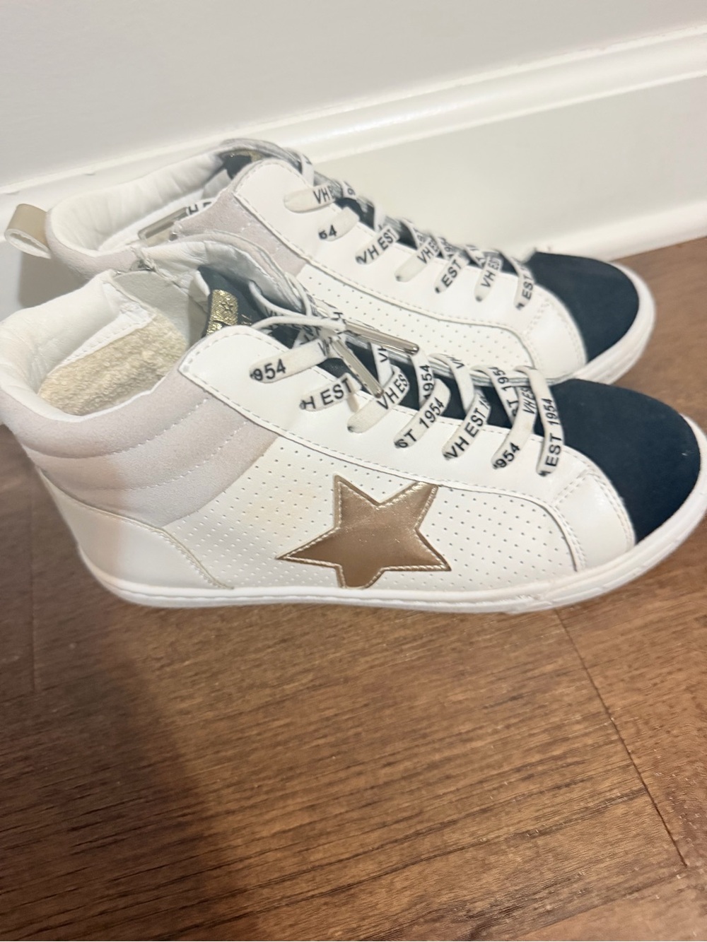 Vintage Havana White High-Top Sneakers with Black Toe & Gold Star